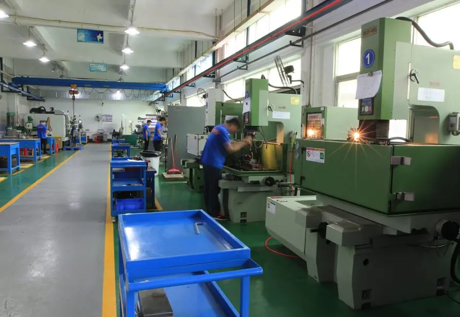 Sinker EDM machines on the GY Machining shop floor
